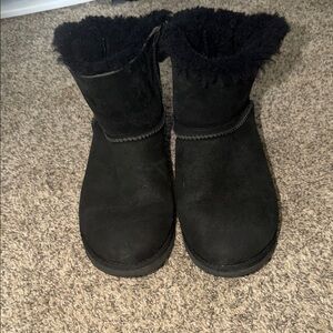 UGG Black Winter Boots with Shearling Lining